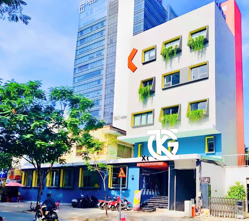 Cho thuê FrontHouse Trần Cao Vân, Quận 1, 253m² giá 200 triệu - Khu vực sầm uất lý tưởng!