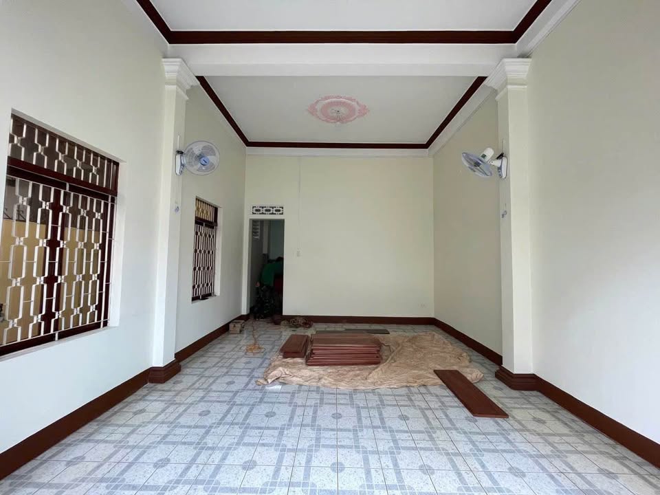 Nhà cho thuê mặt tiền Trần Cao Vân, Buôn Ma Thuột 120m² - Nhà mới, vào ở ngay!