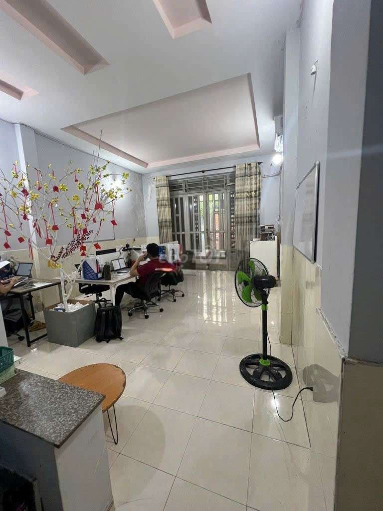 Nhà 1 trệt 1 lầu 5x17m 3PN 2WC tại Linh Tây - Tiện làm văn phòng, chỉ 10 triệu