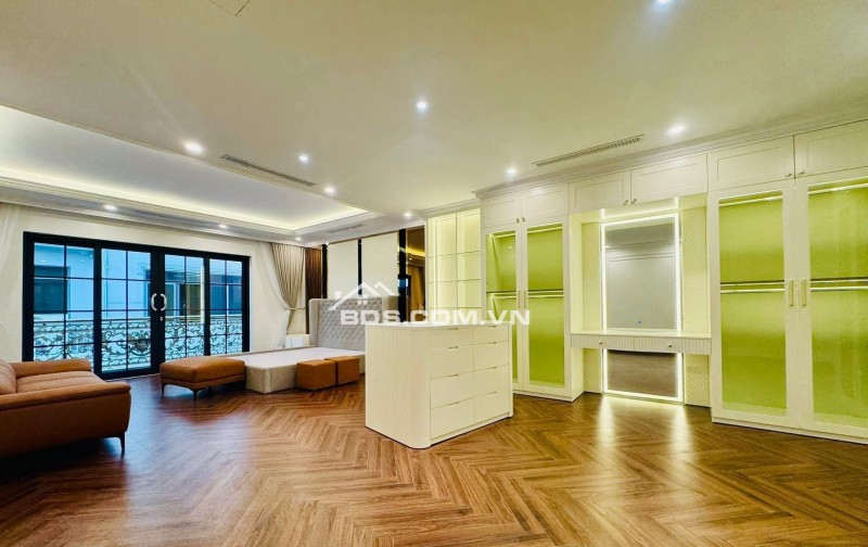 Bán Tòa Nhà Tam Trinh, Hoàng Mai 74m² giá 29.5 tỷ - Kinh doanh lý tưởng, thang máy sẵn có!