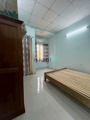 Nhà trệt lầu Thạnh Lộc Q.12, diện tích 120m², chỉ 5 triệu/tháng - Đầy đủ nội thất cơ bản!