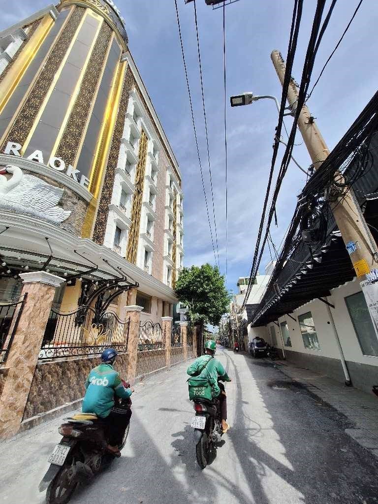 Nhà mặt tiền thụt Nguyễn Thị Thập, Phú Thuận, Quận 7 - 60m² giá 7.86 tỷ - Phù hợp cho kinh doanh và sinh sống!