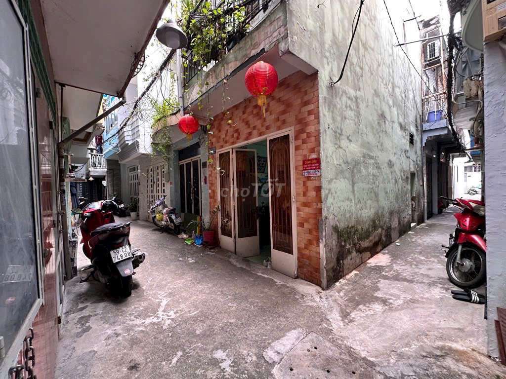 Nhà góc 2 mặt tiền hẻm 793/28 Trần Xuân Soạn, 19m² giá 2.55 tỷ - Không thể bỏ lỡ!