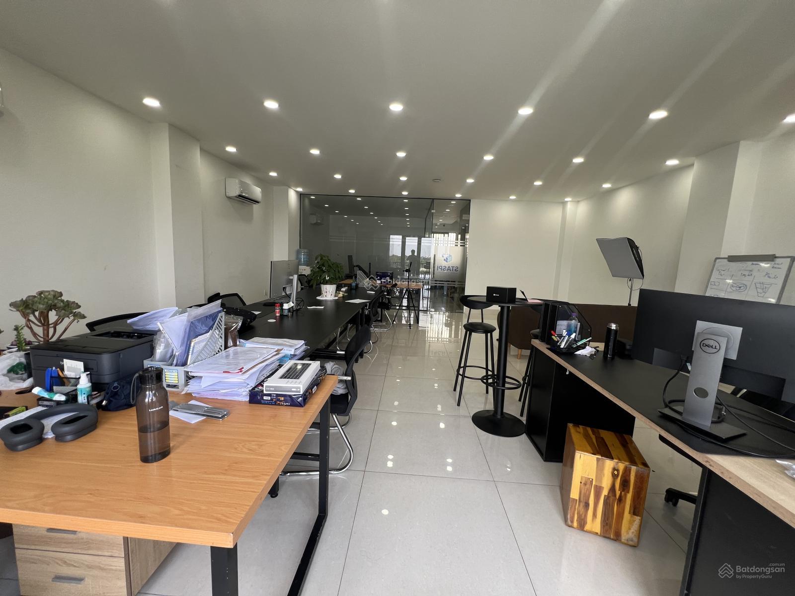 Văn phòng cho thuê 105m² tại KĐT Vạn Phúc chỉ 12 triệu/tháng - Không gian làm việc lý tưởng!