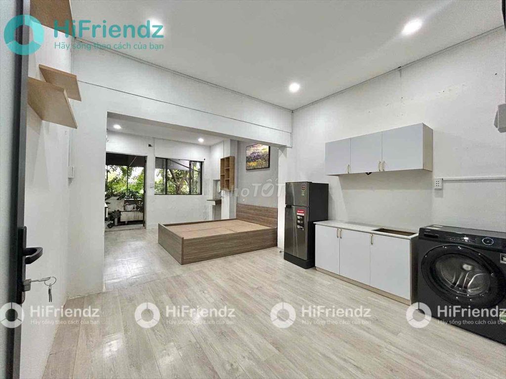 Studio ban công 40m² giá 7.8 triệu - Đầy đủ nội thất cao cấp ngay khu sân bay!