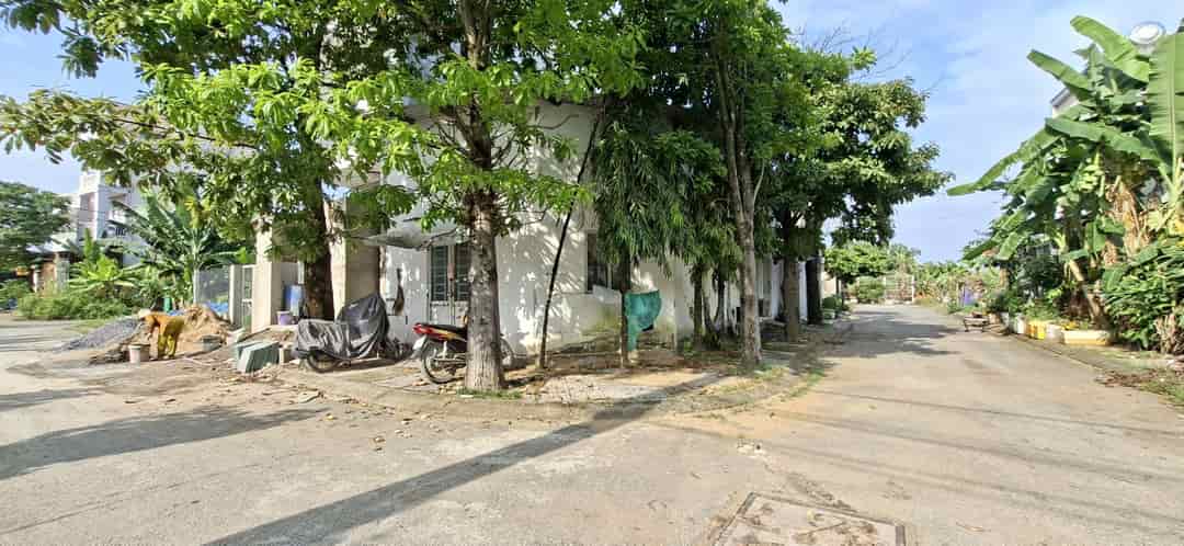 Nhà cấp 4 lô góc 2 mặt tiền hẻm xe hơi 6m tại Long Phước 82,1m² - Giá 4,3 tỷ thương lượng!