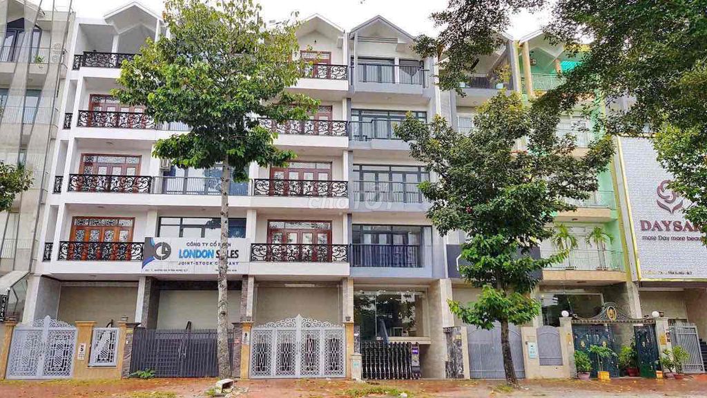 Sàn văn phòng cho thuê 100m² mặt tiền đường D4 KDC Him Lam - Địa điểm lý tưởng cho công ty!