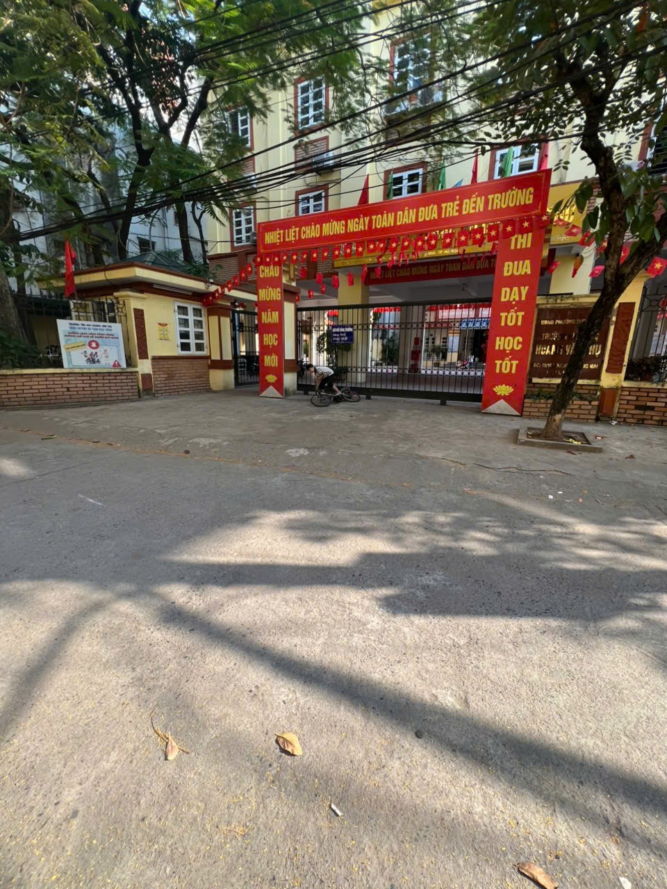 Nhà phố Hoàng Văn Thụ 35m² giá 7.2 tỷ - Full nội thất, gần trường