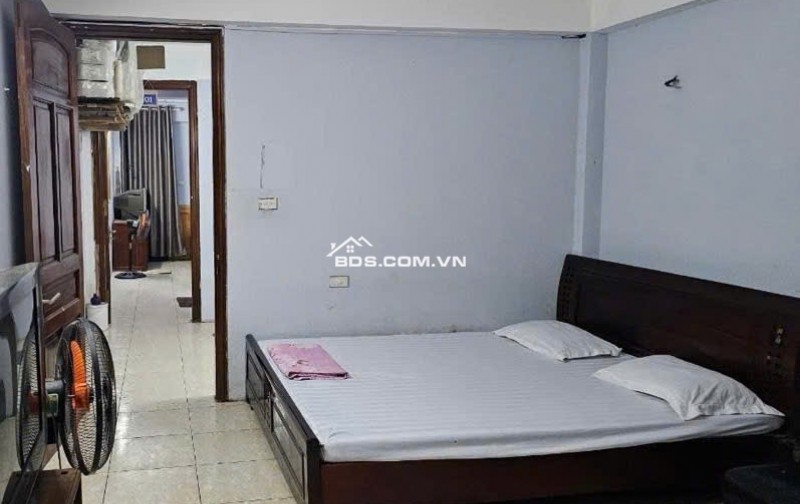 Bán nhà mặt phố Nguyễn Hoàng Tôn 34m² giá 6 tỷ - Ô tô đỗ trước nhà, phong thủy hoàn hảo!