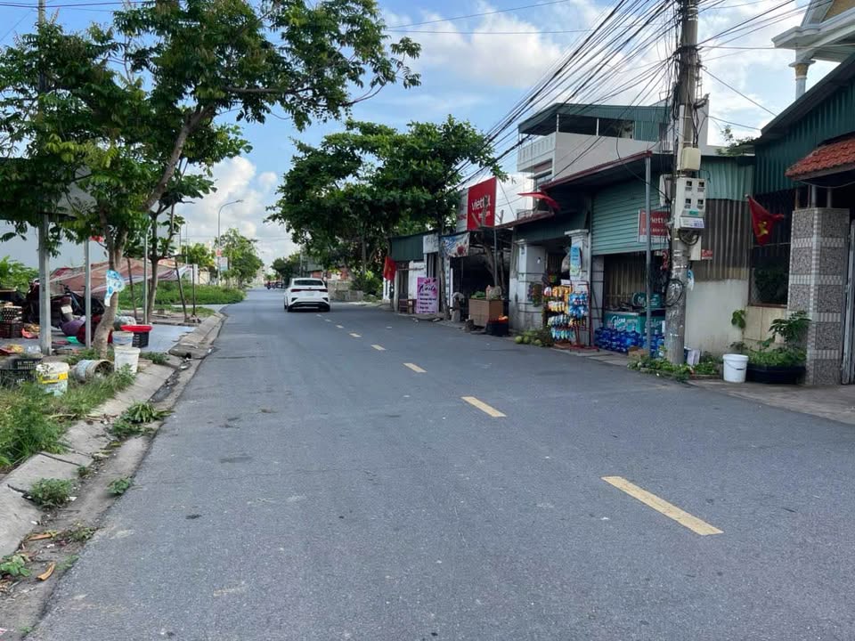 Đất nền mặt đường Bí Giàng, Yên Thanh 110m² giá 1.9 tỷ - Kinh doanh sầm uất!