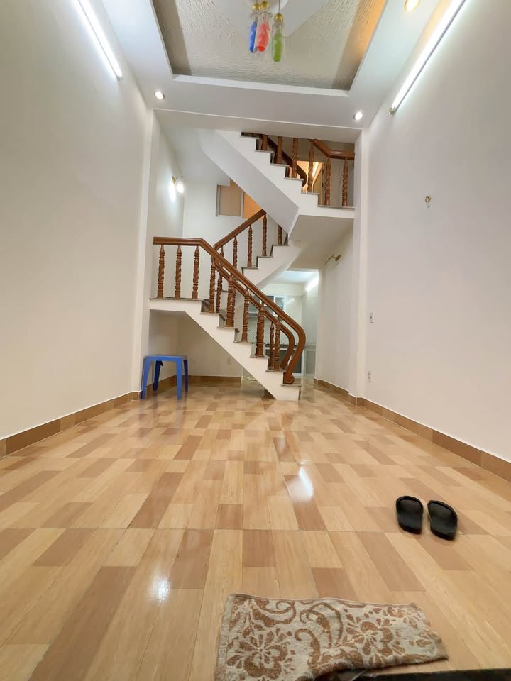 Nhà 3 Tầng Ngõ Cây Xăng Việt Hùng, An Đồng 25m² - Giá chỉ 1.05 tỷ VND!