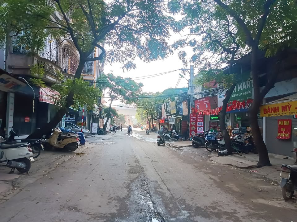 Nhà phố mặt tiền Thanh Bình, Hà Đông, 110m² giá 4 tỷ - Cơ hội kinh doanh tuyệt vời!