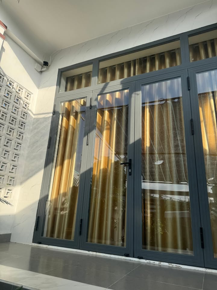 Nhà phố Ba Ngòi Cam Ranh 240m² giá 2 tỷ - Chính chủ bán gấp!