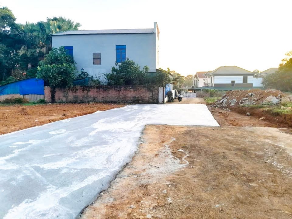 Đất nền liền kề 112m² tại xã Hy Cương - Giá chỉ 1 tỷ - Đường trải nhựa rộng rãi!