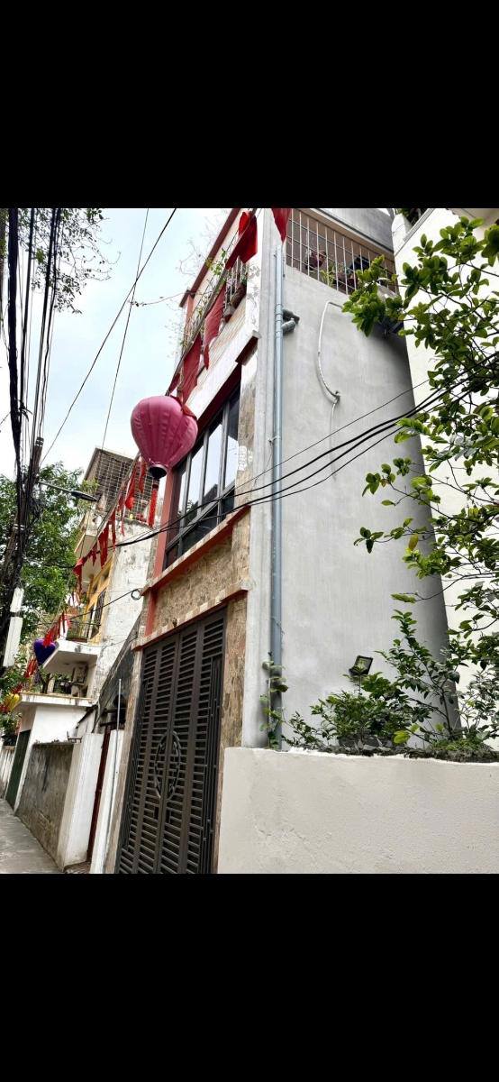 Nhà 4 tầng Ngõ 797 Nguyễn Văn Linh 38m² giá 6.3 tỷ - Thiết kế hiện đại, đón ánh sáng tự nhiên!