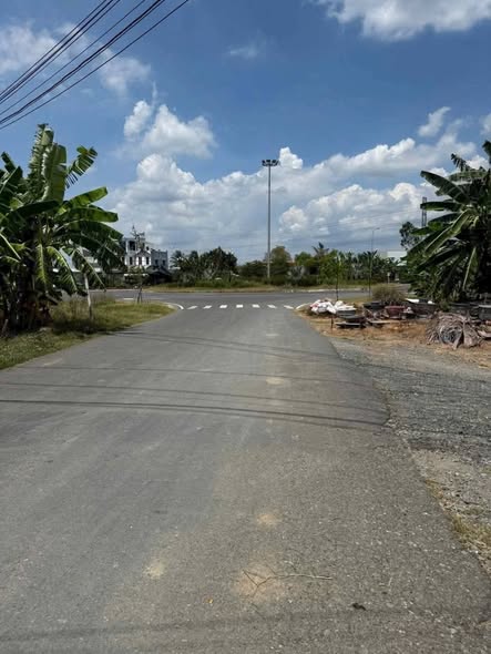 Đất thổ cư mặt tiền Nguyễn Văn Quá, 161m² giá 890 triệu - Đầu tư sinh lời ngay!