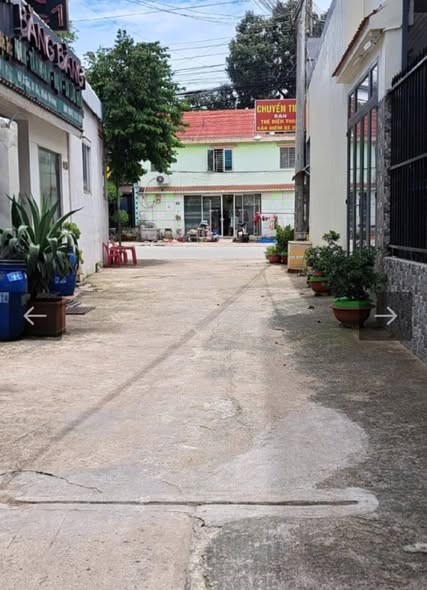 Nhà hẻm xe hơi 5m Tân Bình Dĩ An 64m² giá 2.59 tỷ - Chính chủ bán gấp!