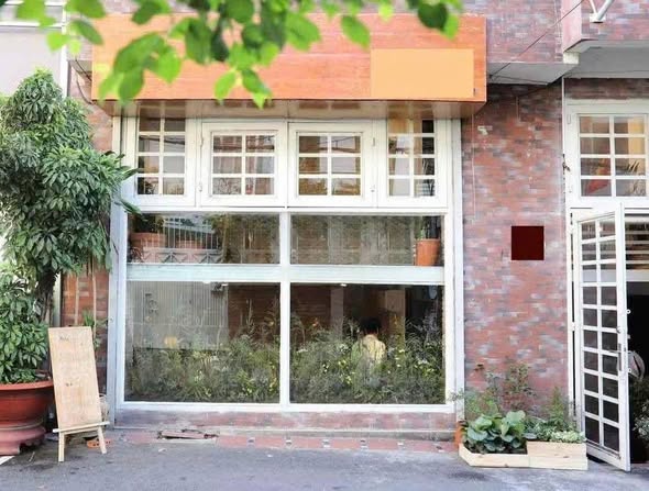 Nhà cho thuê Lê Văn Sỹ, Quận 3, 24m² giá 19.5 triệu - Phù hợp làm workshop, dạy học!