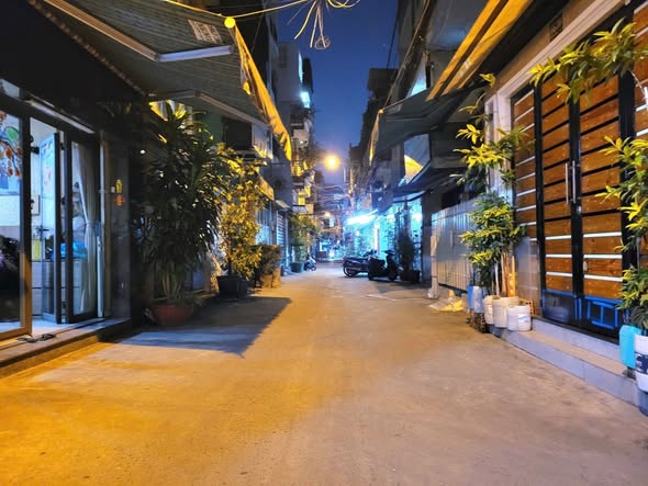 Nhà 3 tầng đường Hồ Thị Kỷ, Quận 10, 45m², giá 10.5 tỷ - Chính chủ bán gấp!