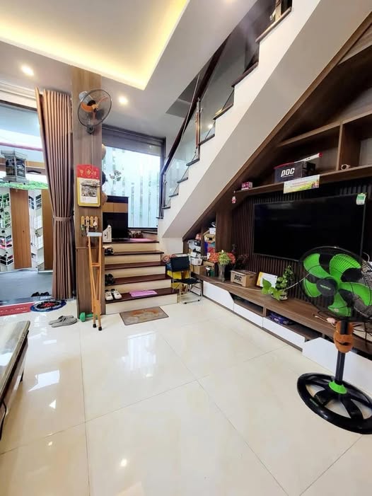 Nhà 2 mặt tiền đường Thăng Long, Khuê Trung 200m² giá 15 tỷ - Đầu tư sinh lời ngay!