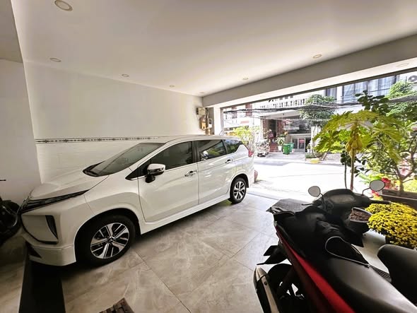 FrontHouse mặt tiền Tân Quy Quận 7 - 230m² giá thỏa thuận - Dòng thu nhập 150 triệu/tháng!