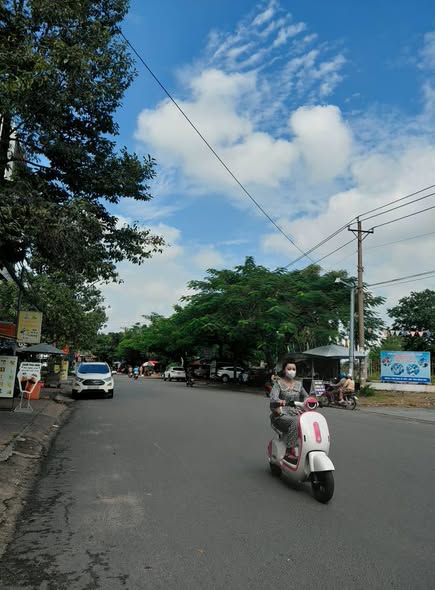 Nhà mặt tiền 1 trệt 2 lầu tại Tân Hiệp, Biên Hòa - Kinh doanh sinh lời ngay!