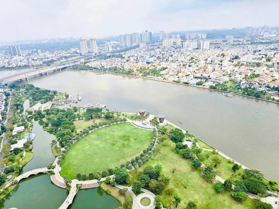 Căn hộ Vinhomes Central Park 188m² giá 88 triệu - Sẵn sàng cho thuê đầu năm 2026!