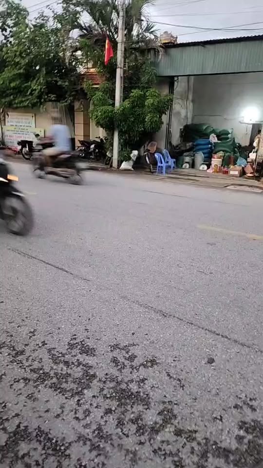 Đất thổ cư thôn 4 Sơn Hải 140.4m² giá chỉ 1 tỷ - Ngay trung tâm, tiện ích đầy đủ!