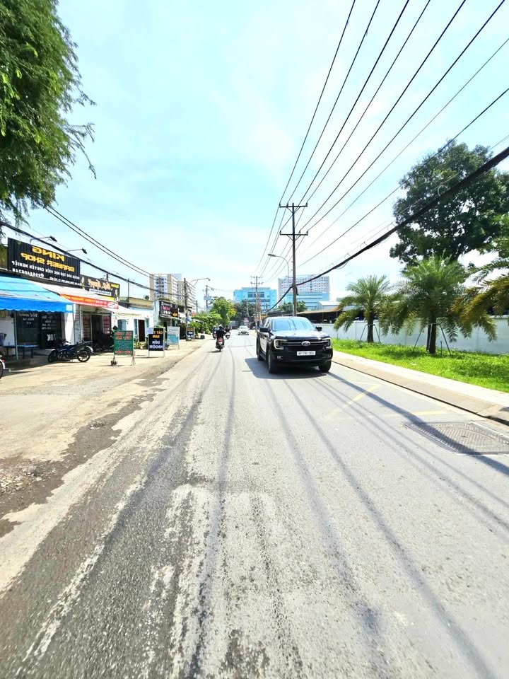 Nhà phố 132m² 3 tầng tại Thủ Đức - Đầu tư sinh lời 70 triệu/tháng!