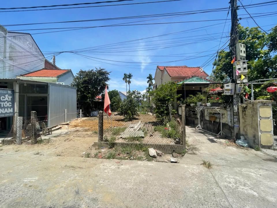 Bán FrontHouse mặt tiền Nguyễn Trãi 192m² giá 5.7 tỷ - Thương lượng ngay!