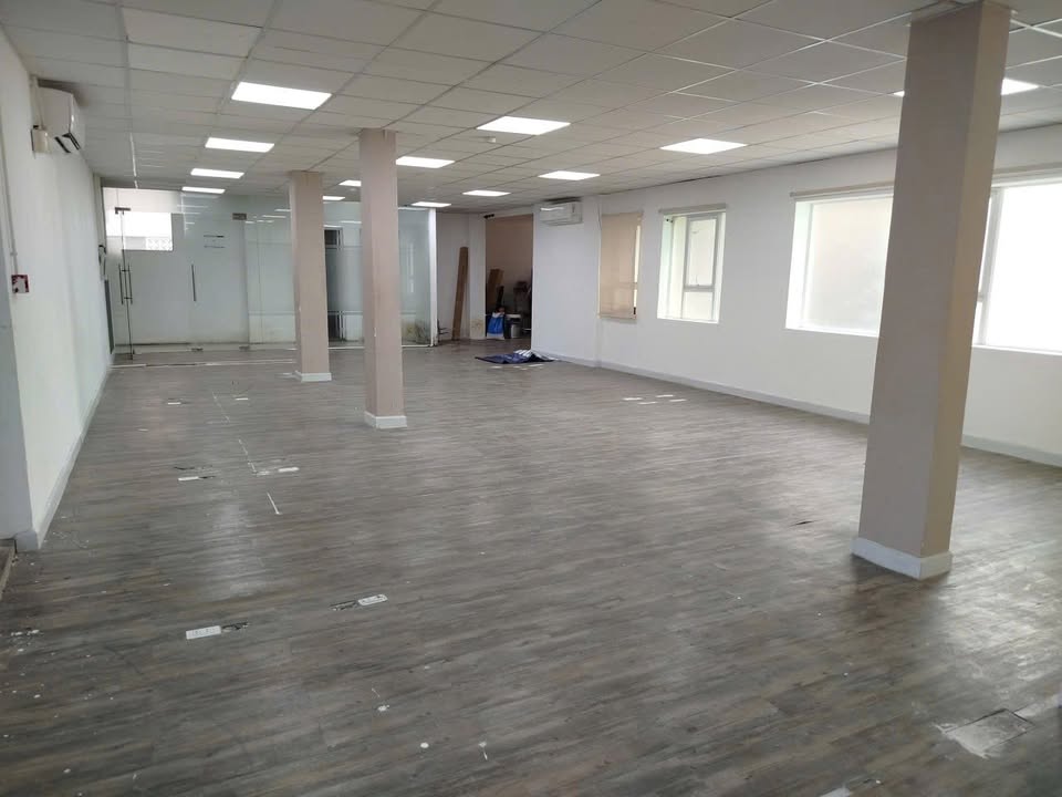 Văn phòng cho thuê tại trung tâm quận 1 - 150m² giá 50 triệu/tháng - Không gian thoáng đãng!