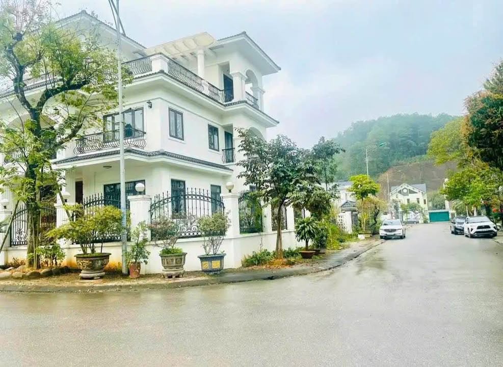 Bán 2 lô đất liền kề 240m² tại TP. Yên Bái - Địa điểm đắc địa, giá tốt!