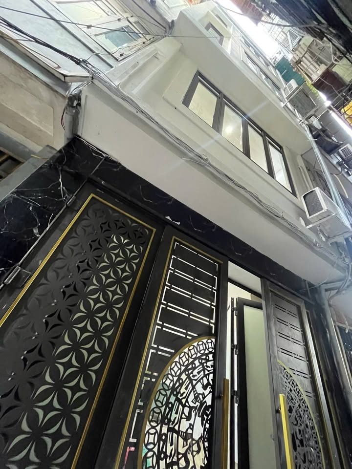 Nhà phố Yên Hòa 30m² giá 6 tỷ - Full nội thất, sẵn sàng ở ngay!