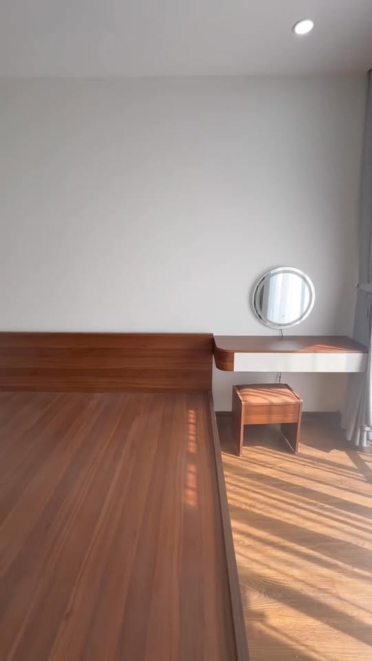 Nhà phố Thạch Bàn Long Biên 32m² giá 8.5 tỷ - Kinh doanh thuận lợi!