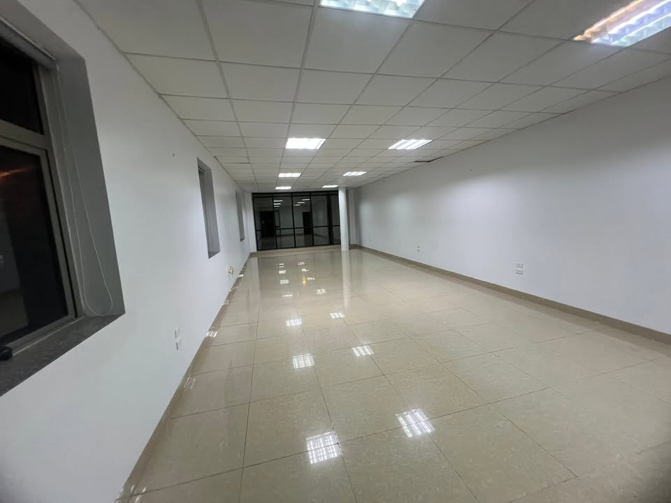 Văn phòng cho thuê 100m² 6 tầng tại Trâu Quỳ, Gia Lâm - Mặt tiền kinh doanh sầm uất!