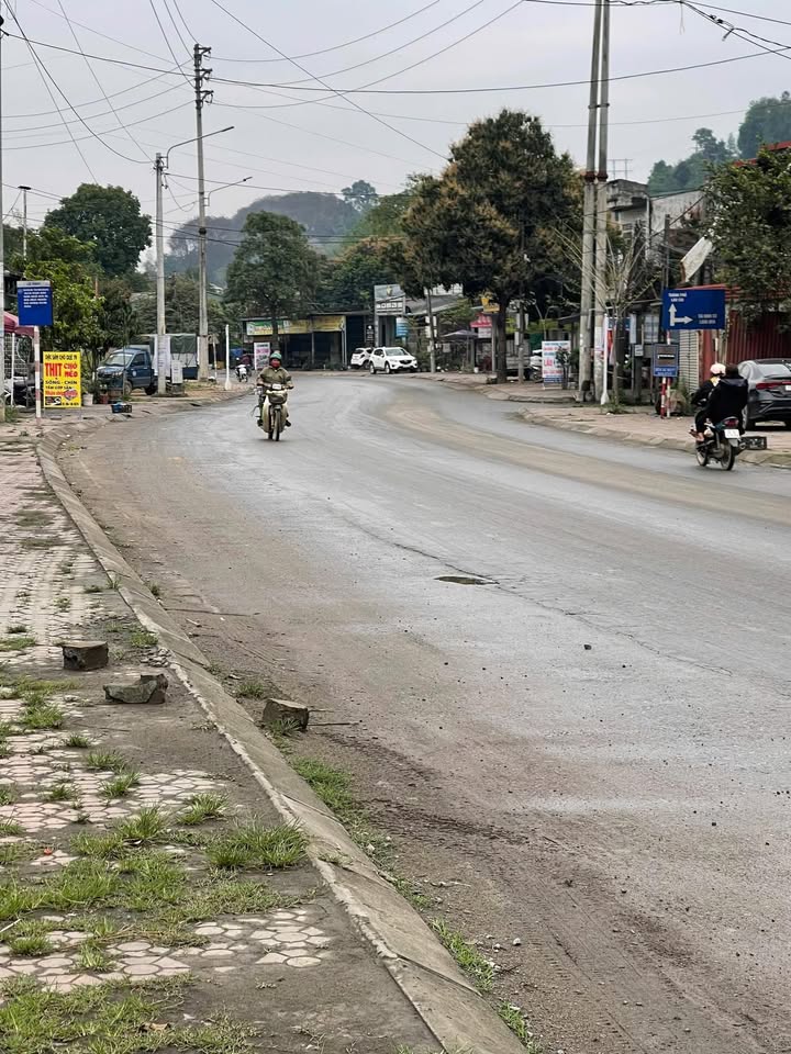 Đất nền Trần Thái Tông, Lào Cai 120m² giá 2.7 tỷ - Vị trí đắc địa, thuận tiện kinh doanh!