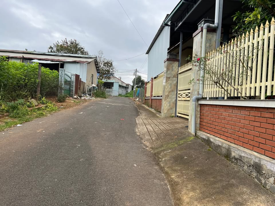 Đất nền Bảo Lộc 190m² giá 2 tỷ - Hướng Tây chếch Bắc, view thoáng mát!