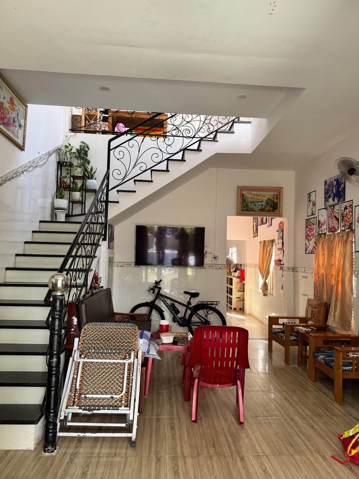 Nhà đẹp Phan Thiết 90m² giá 5 tỷ - Cơ hội không thể bỏ lỡ!
