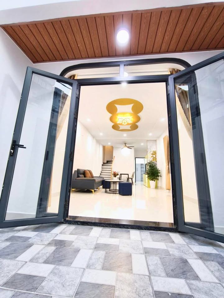 Nhà đẹp đường Nam Kỳ Khởi Nghĩa, Vũng Tàu 60m² giá 5.15 tỷ - Bán gấp!