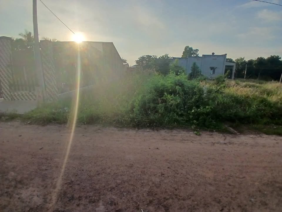 Đất nền Ấp Tân Tiến, xã Tân Phú, huyện Tân Châu - 240m² giá 350 triệu - Mặt tiền đường lớn!