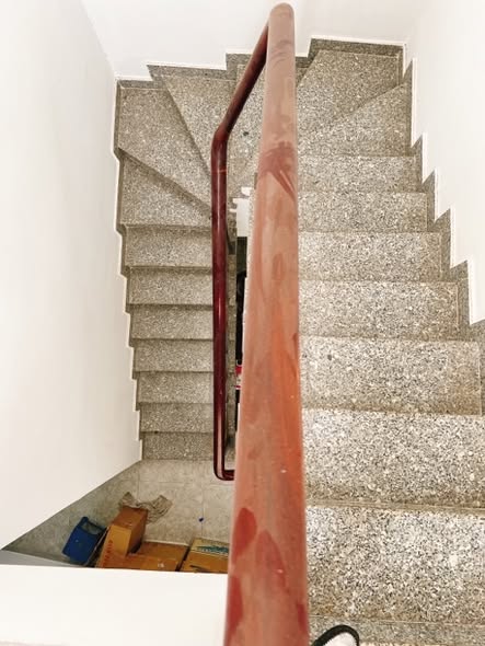 Nhà mặt tiền hẻm 576 Đoàn Văn Bơ, Q4 - 35.5m² giá chỉ 4.5 tỷ!