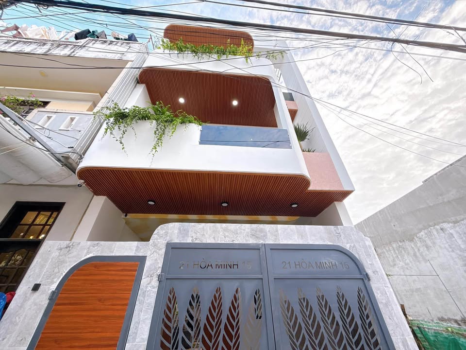 Nhà mặt tiền đường Hòa Minh 15, Đà Nẵng 75m² - Giá thỏa thuận, gần biển!