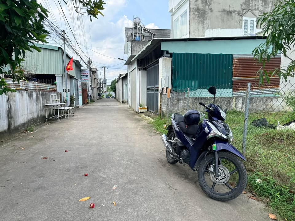 Đất nền Phước Thiền Nhơn Trạch 200m² giá 2.6 tỷ - Sổ đỏ chính chủ, đường ô tô