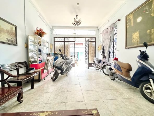 Nhà chính chủ mặt tiền đường Nguyễn Thị Minh Khai, quận 3, giá 30 tỷ - Địa điểm lý tưởng cho kinh doanh!