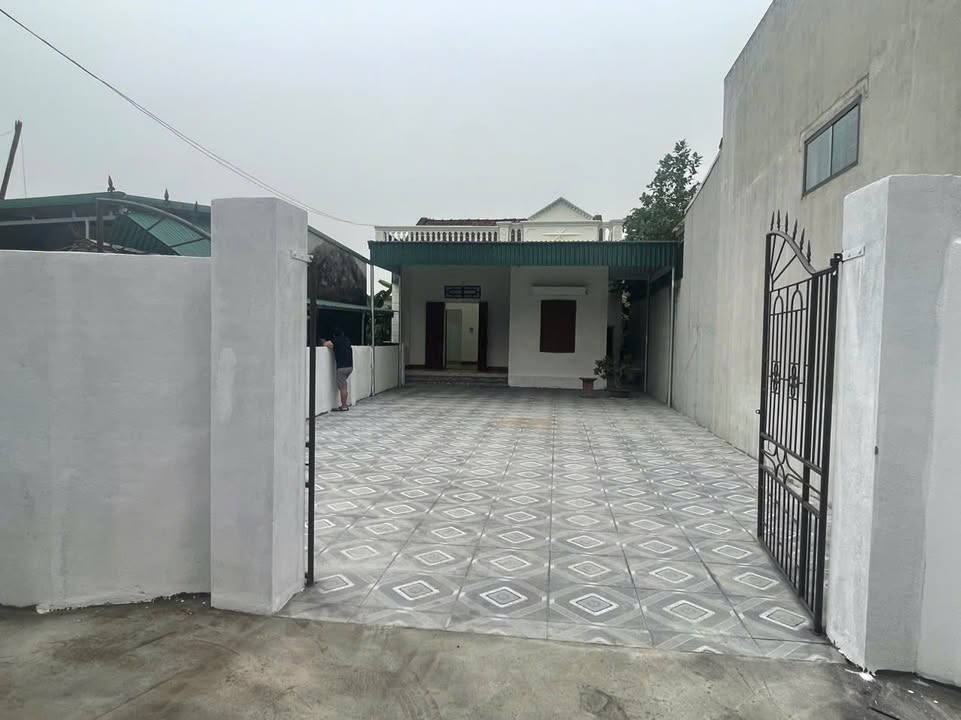 Nhà phố đẹp đường Thanh Niên, Quảng Đức 188m² giá 1 tỷ - Chỉ việc xách vali vào ở!