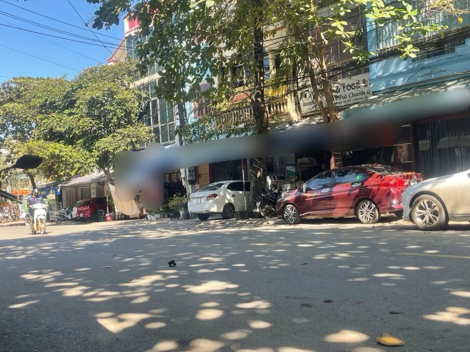 Nhà 2 Tầng 1 Tum Mặt Đường 17/8, Minh Xuân, Tuyên Quang - Sổ đỏ chính chủ, Giá 4 Tỷ!