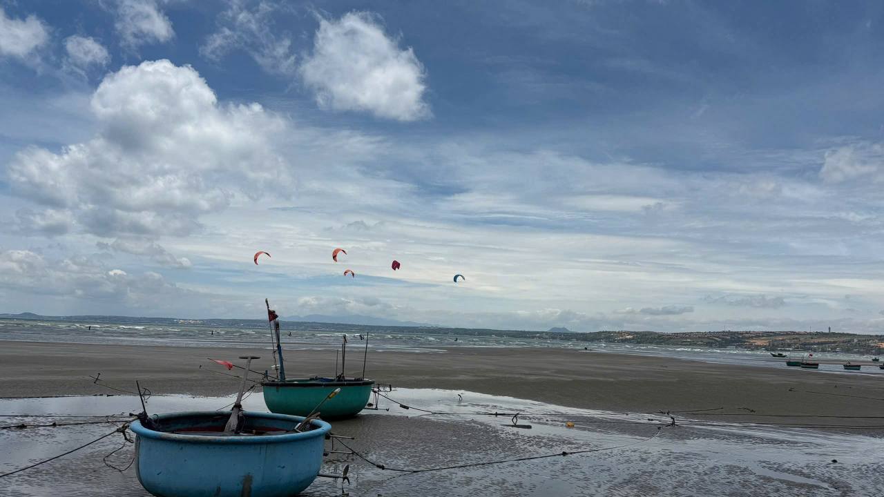 Đất góc 3 mặt tiền Tô Hiệu Mũi Né 777m² giá chỉ 9.32 tỷ - Cơ hội đầu tư hiếm có!