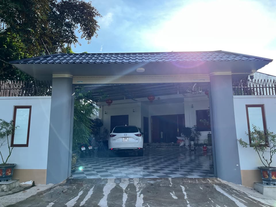 Nhà mái thái Đồng Quang 288.5m² giá 6 tỷ - Thiết kế hiện đại, vị trí cao thoáng!