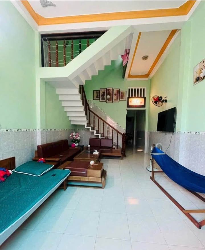 Nhà 2 tầng hẻm rộng P. Quy Nhơn Nam 83,4m² giá 4,6 tỷ - Vị trí gần biển lý tưởng!