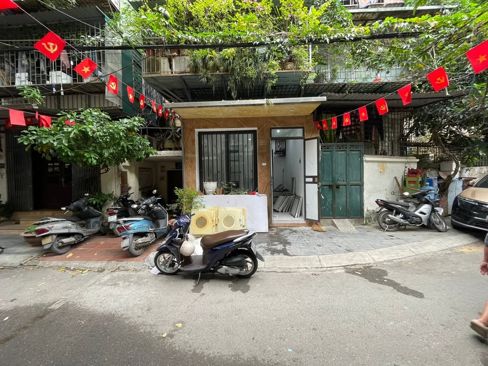 Nhà tập thể cho thuê tại B4 Nghĩa Tân 60m² - Full nội thất, phù hợp làm văn phòng hoặc ở